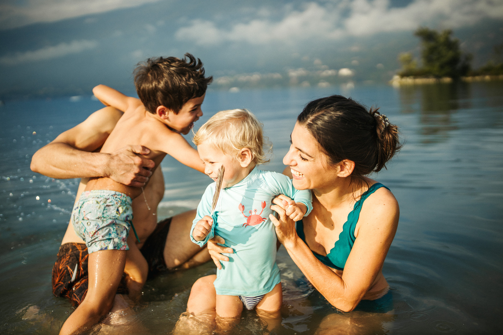 photo d'un famille à la plage d'Aix les Bains 